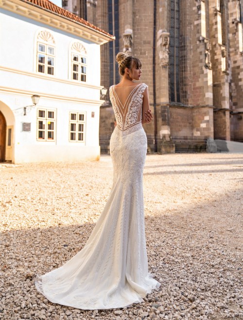 https://elisebride.ro/images/stories/virtuemart/product/7 Mila       (3).jpg